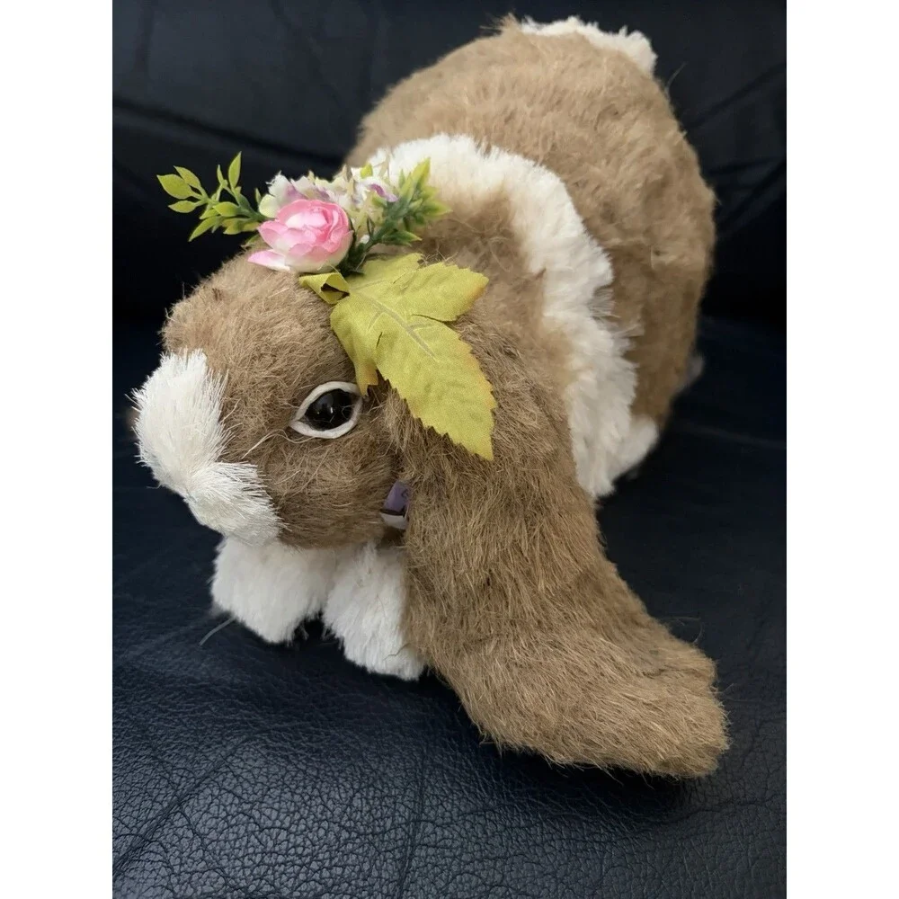 Pier 1 Sisal Straw Girl Bunny Rabbit Flowers Easter Tan & White Laying Decor